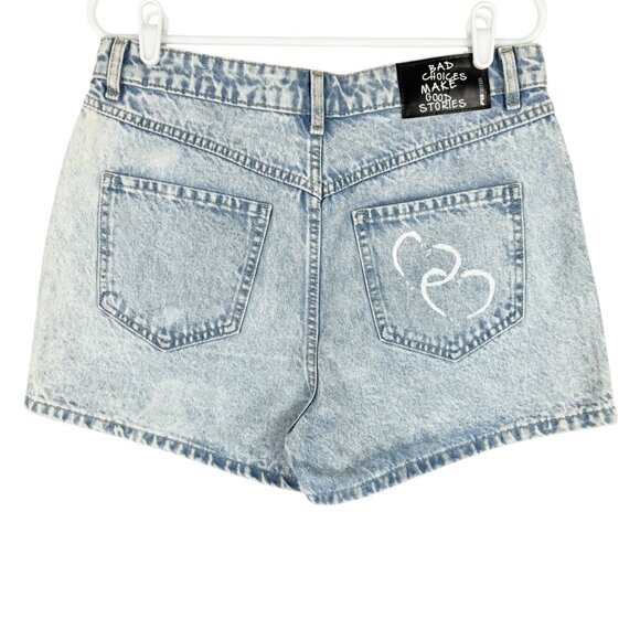 FB Sister Women's Text Print Blue Denim Shorts Size XL Zip Closure 5-Pockets NWT - Picture 2 of 10